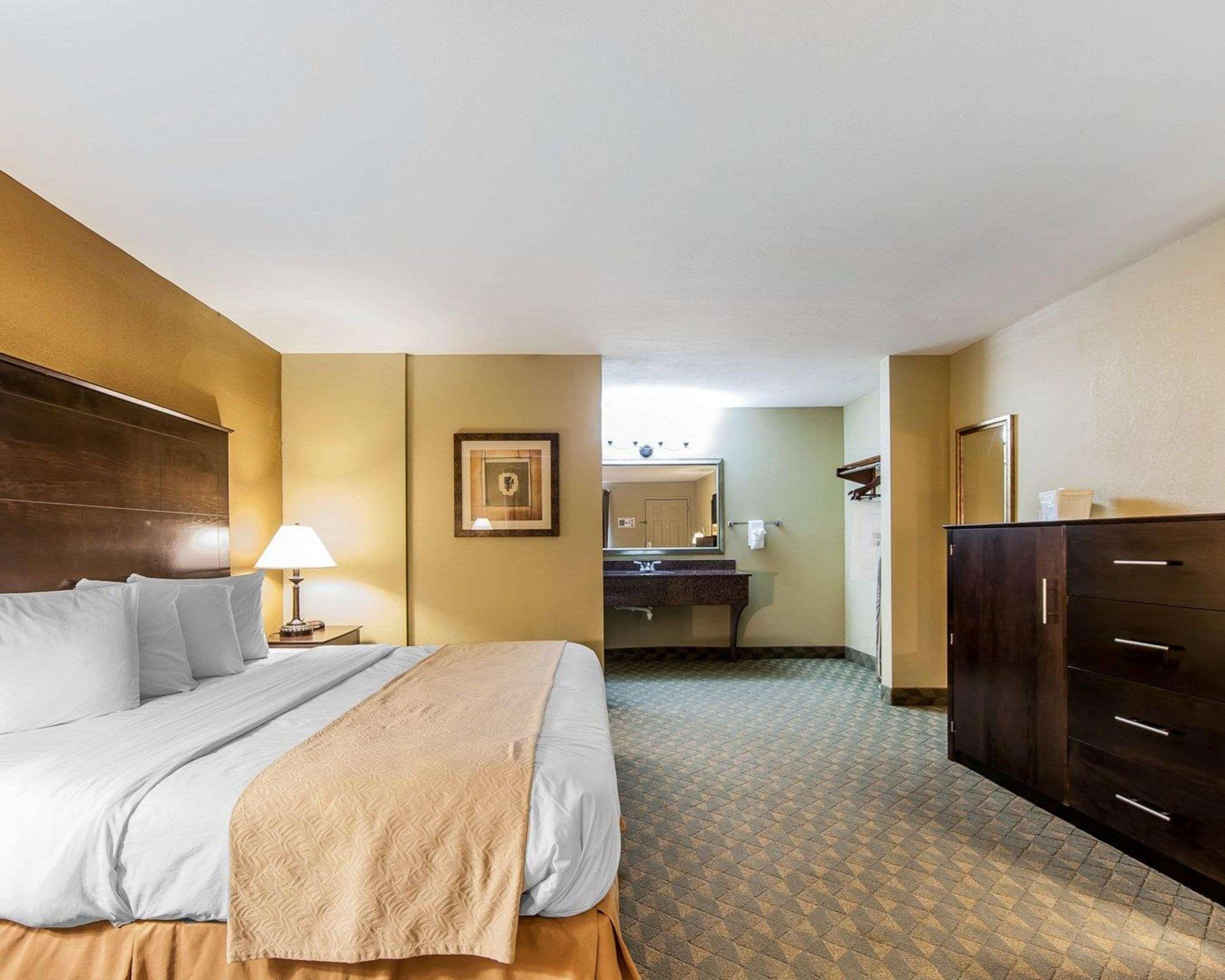 Quality Inn & Suites Бремен Экстерьер фото