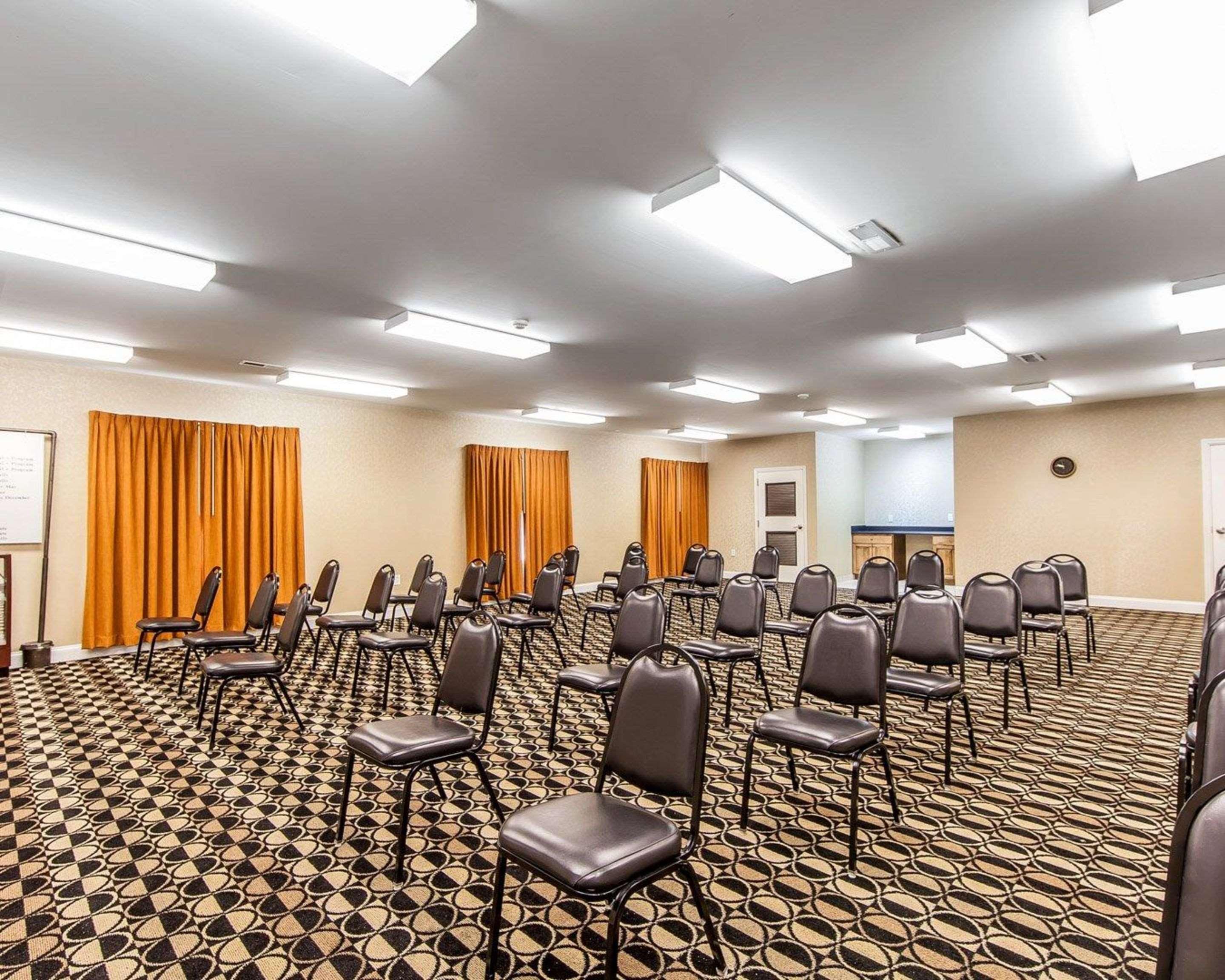 Quality Inn & Suites Бремен Экстерьер фото