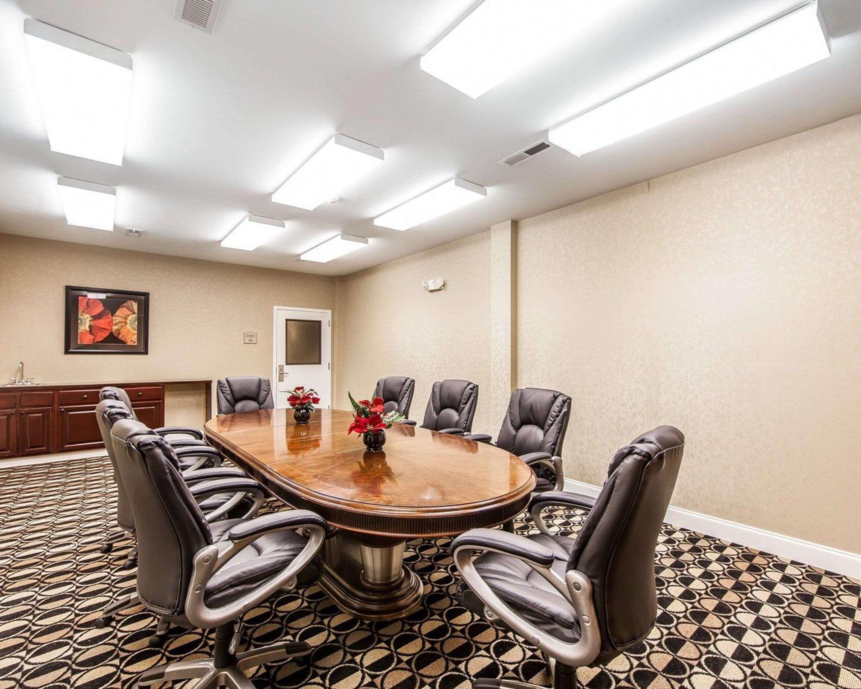 Quality Inn & Suites Бремен Экстерьер фото