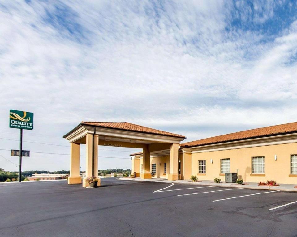 Quality Inn & Suites Бремен Экстерьер фото